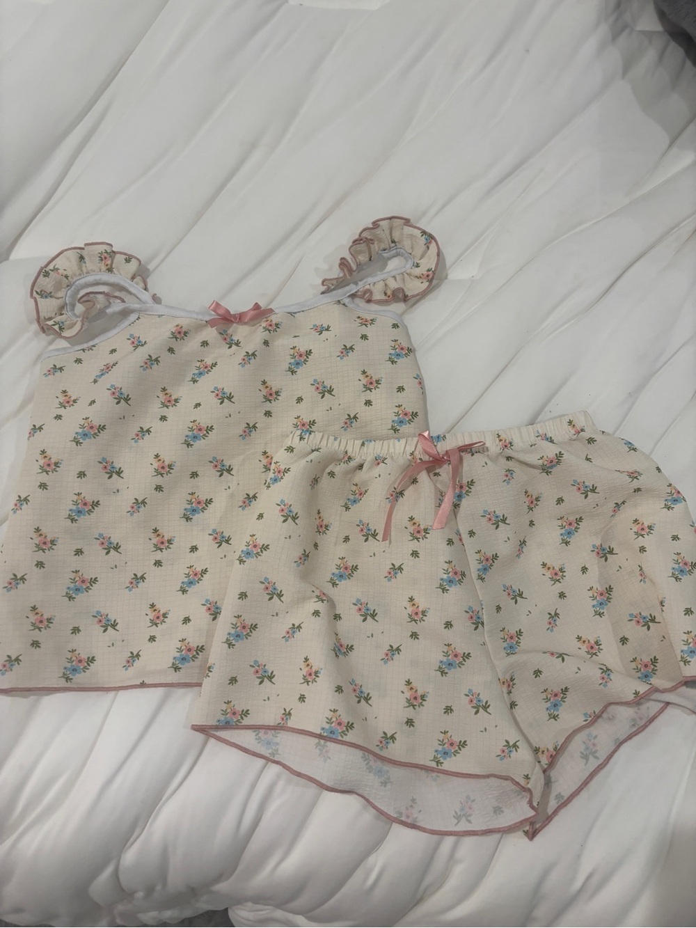 Unk Cream Floral Ruffle Cami & Shorts Pajama Set